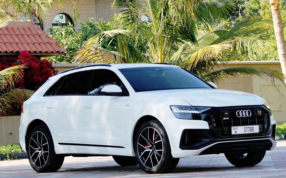 AUDI Q8 - image 2