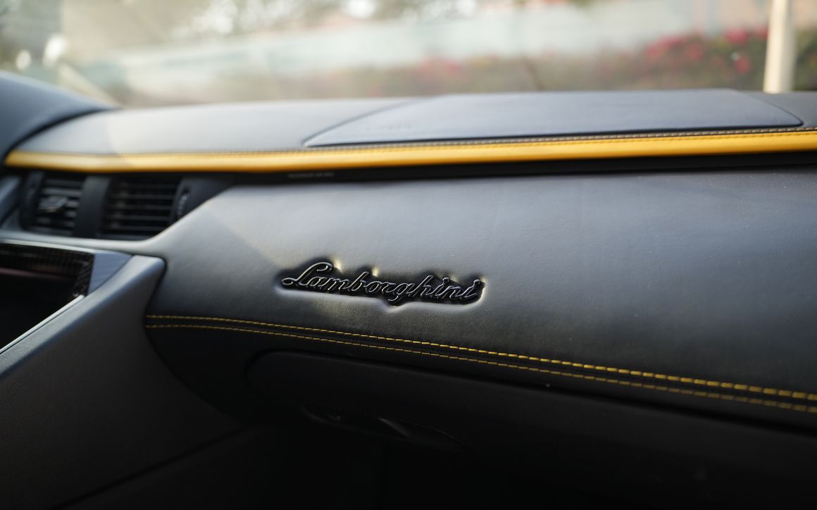 LAMBORGHINI AVENTADOR S - image 10