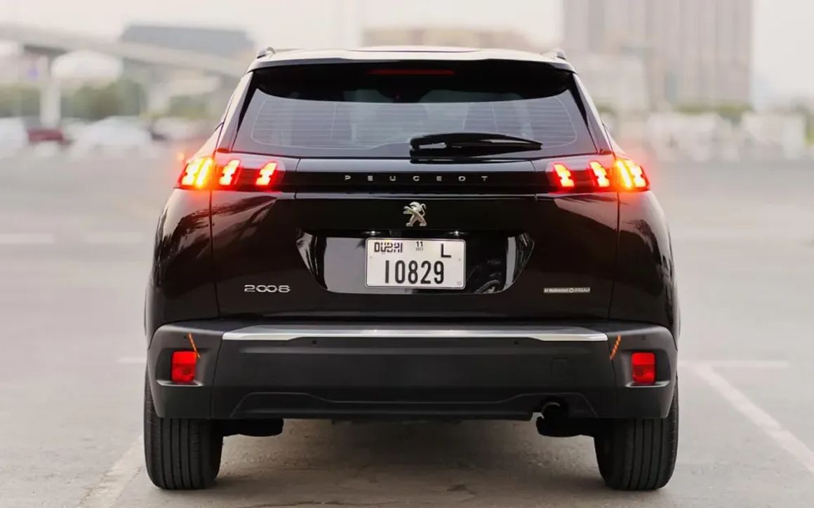 PEUGEOT 2008 - image 4