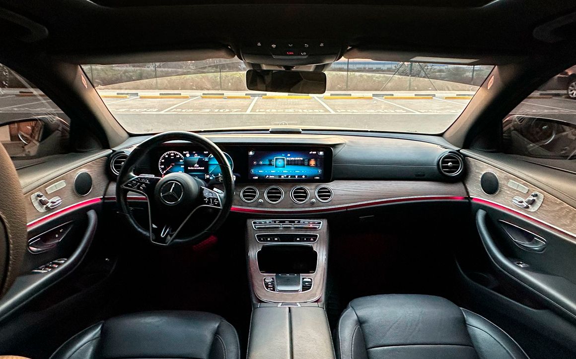 MERCEDES E250 - image 7