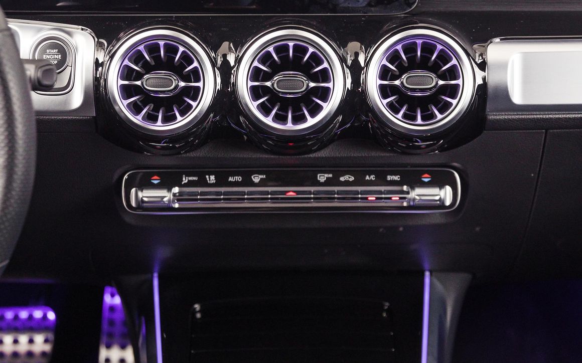 Mercedes GLB250 - image 7