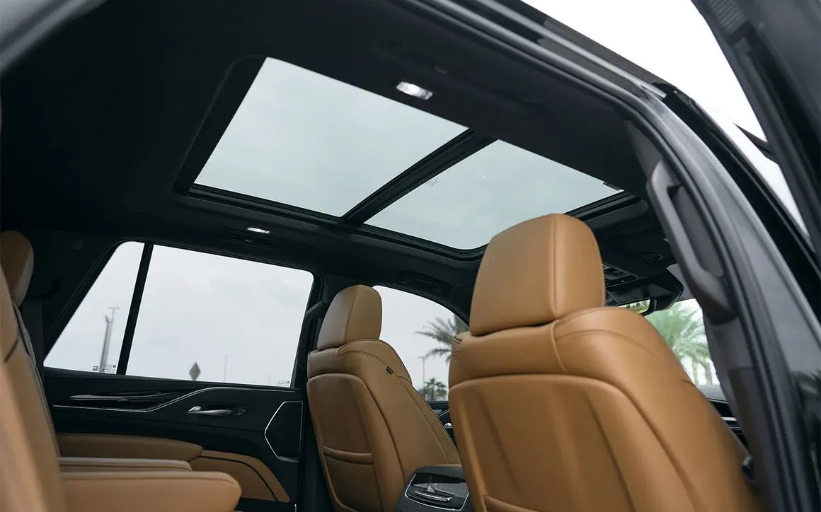 CADILLAC ESCALADE - image 13