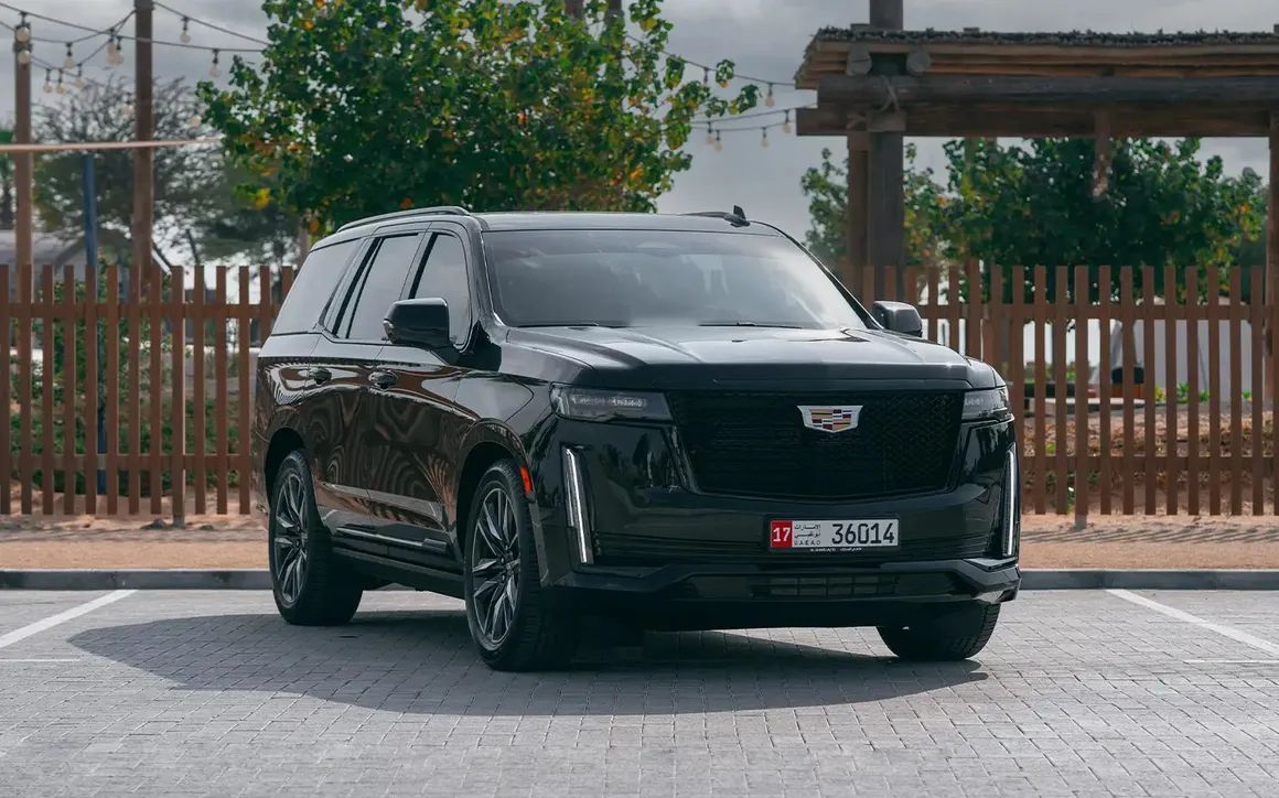 CADILLAC ESCALADE - image 1