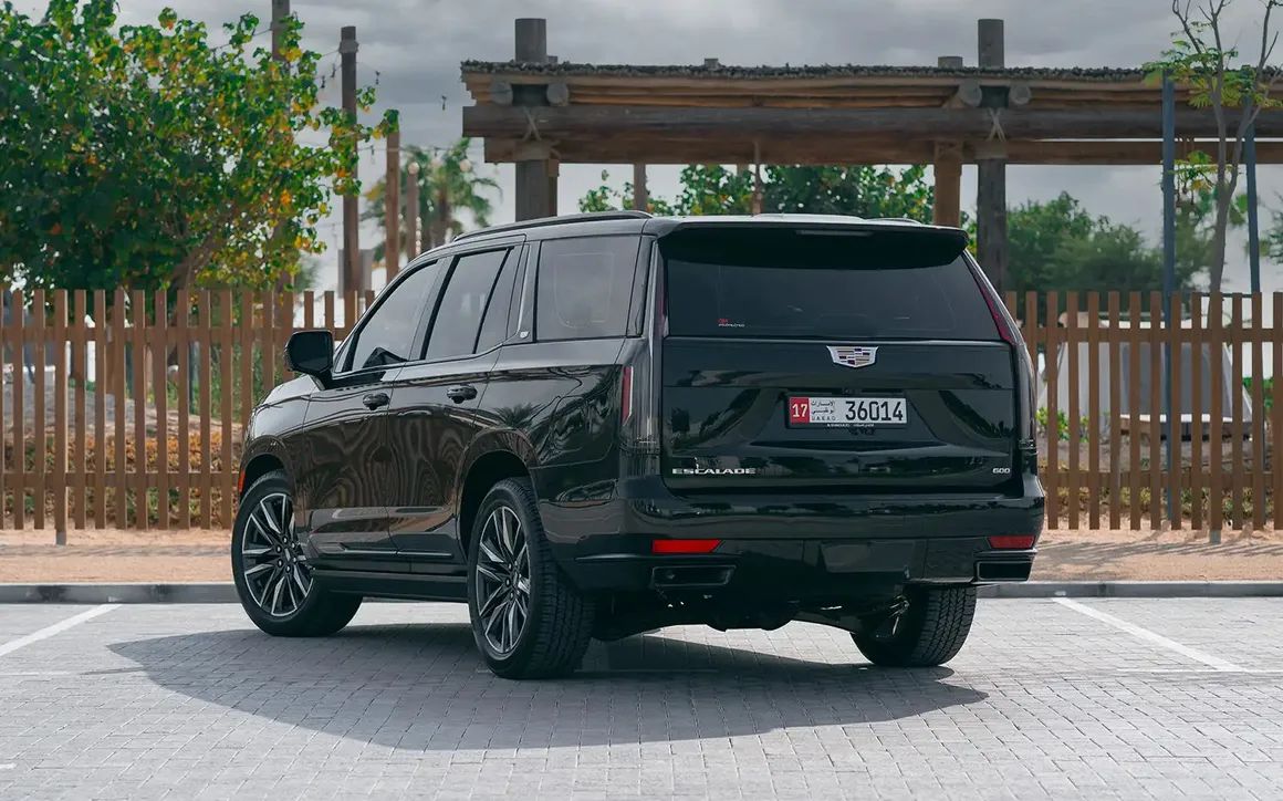 CADILLAC ESCALADE - image 4