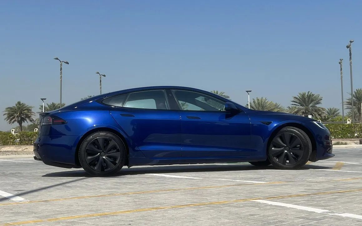 Tesla Model S Plaid - image 5