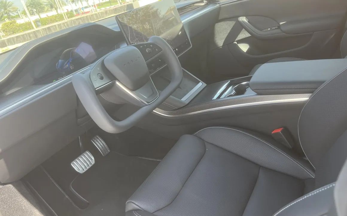 Tesla Model S Plaid - image 11