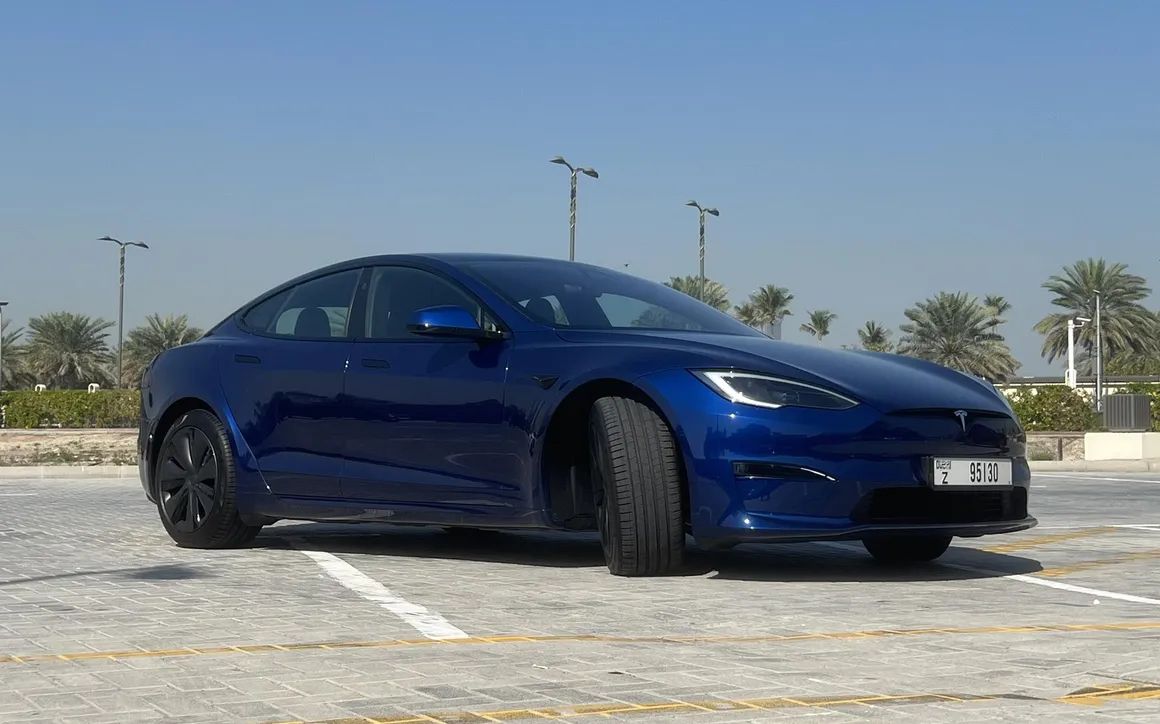 Tesla Model S Plaid - image 4