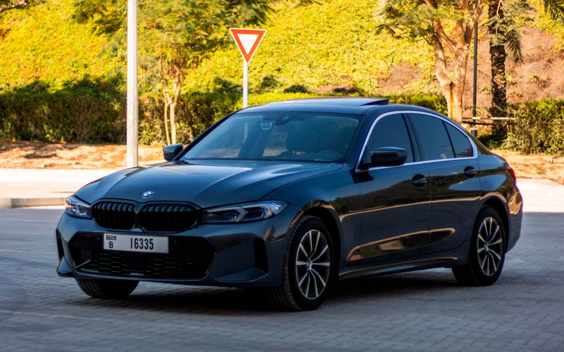 BMW 320 I - image 1