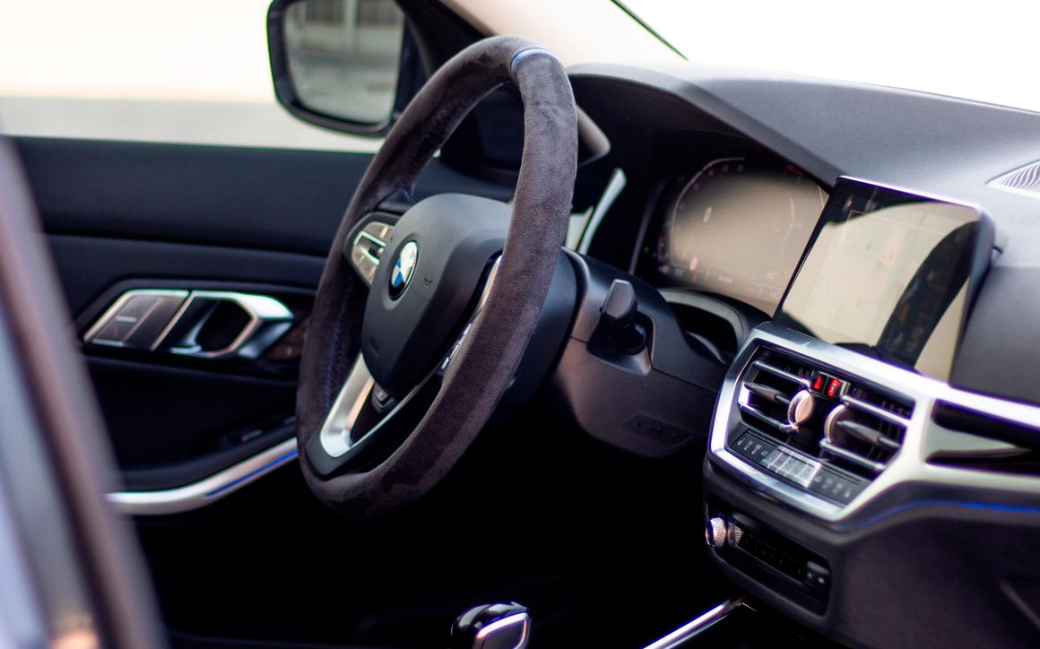 BMW 320 I - image 8