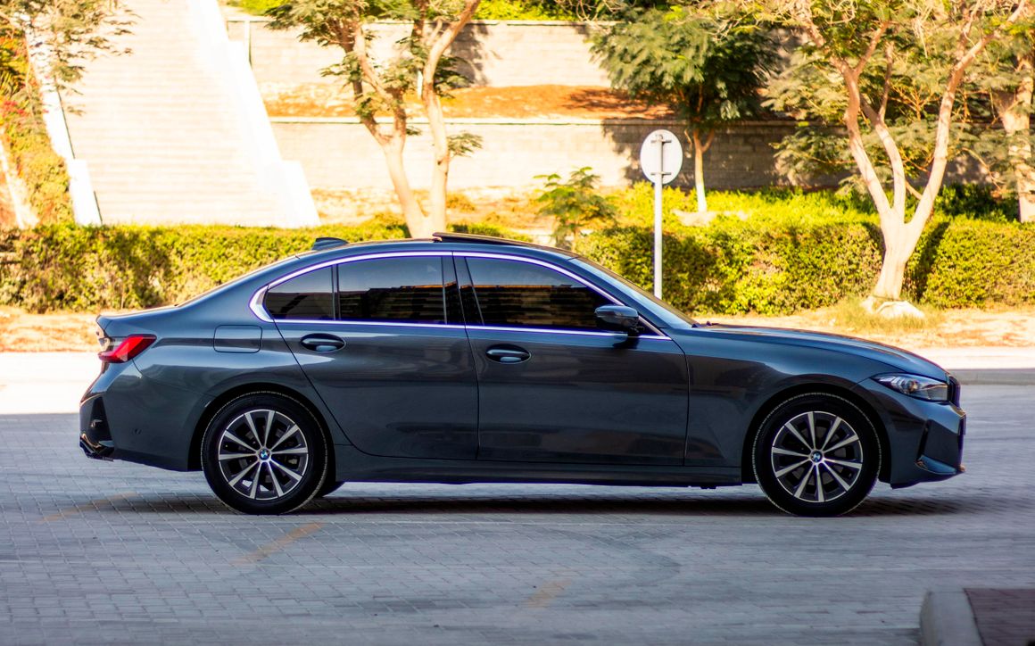BMW 320 I - image 4
