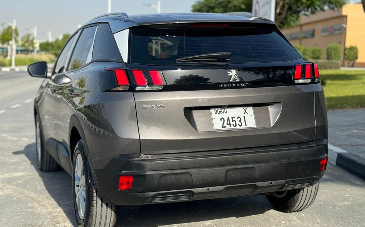 PEUGEOT 3008 - image 3
