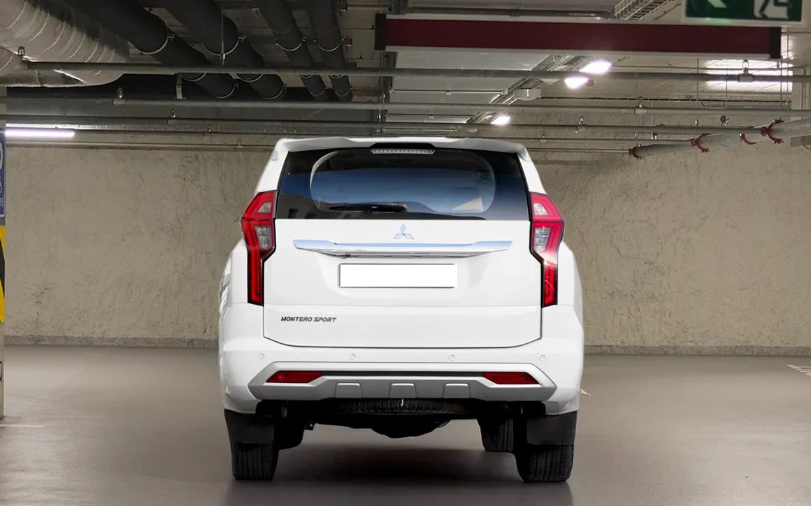 Mitsubishi Montero Sport Premium 3.0L 7 STR- - image 4