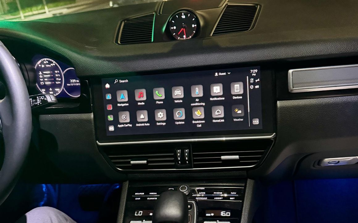 PORSCHE CAYENNE 2023 - image 10