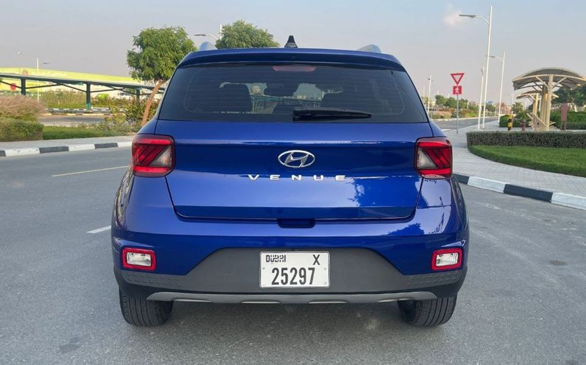 HYUNDAI VENUE - image 5