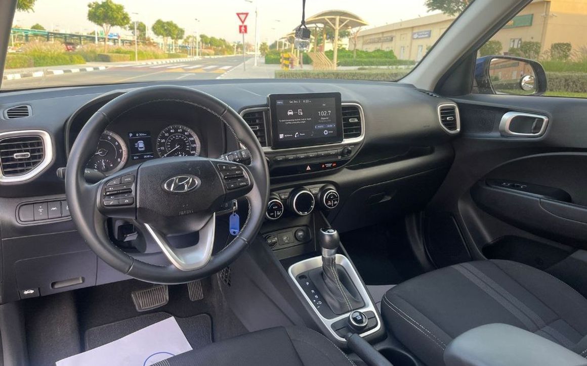 HYUNDAI VENUE - image 6