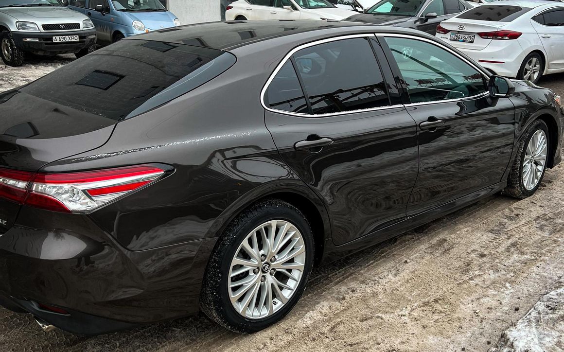 TOYOTA CAMRY - image 4