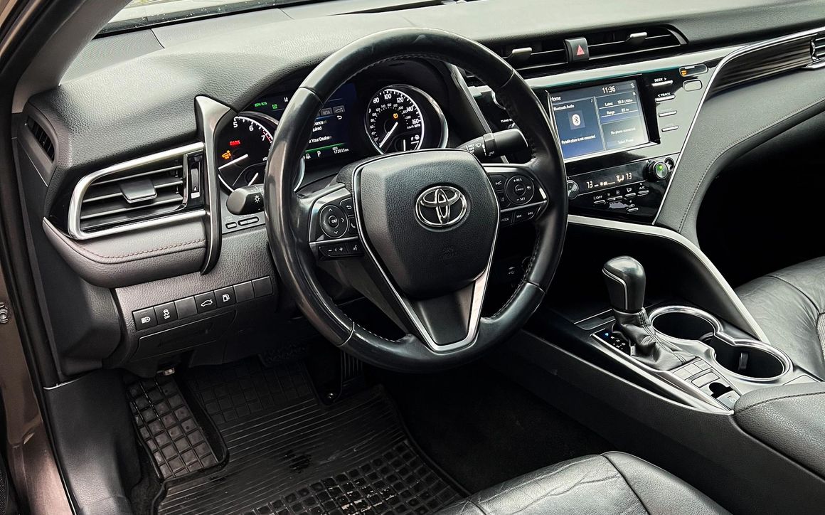 TOYOTA CAMRY - image 5