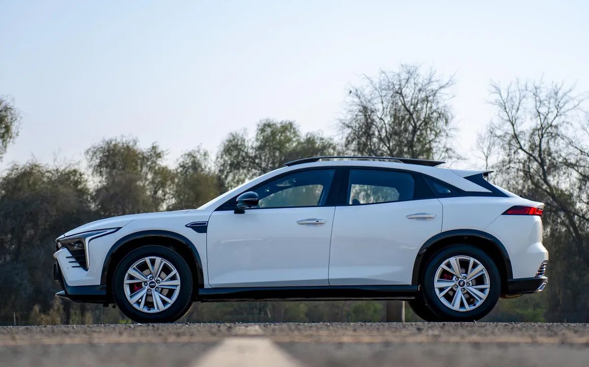 BESTUNE B70S 2.0T - image 2