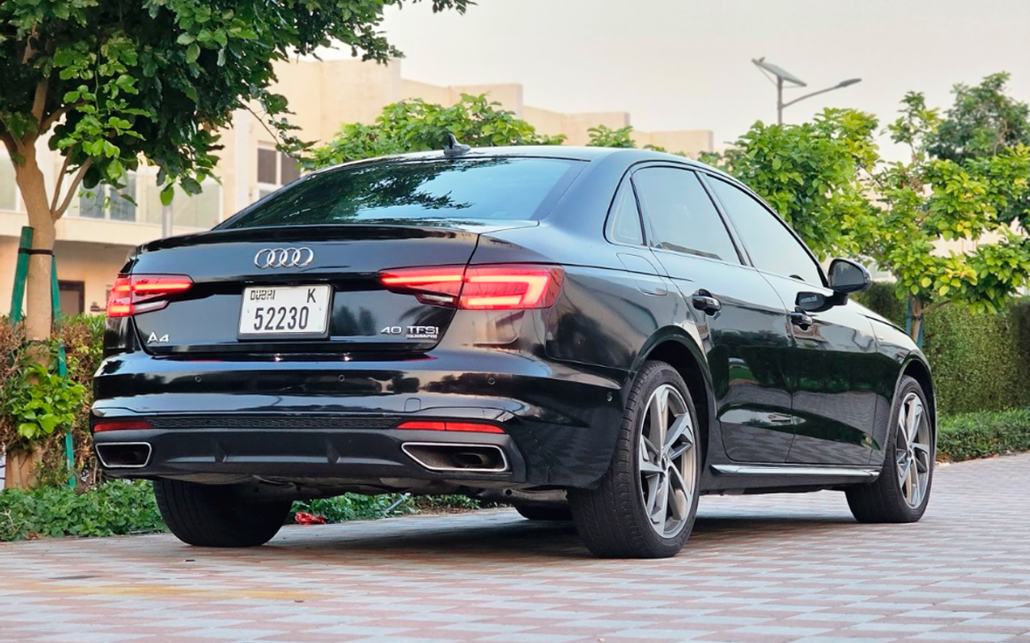 AUDI A4 - image 2