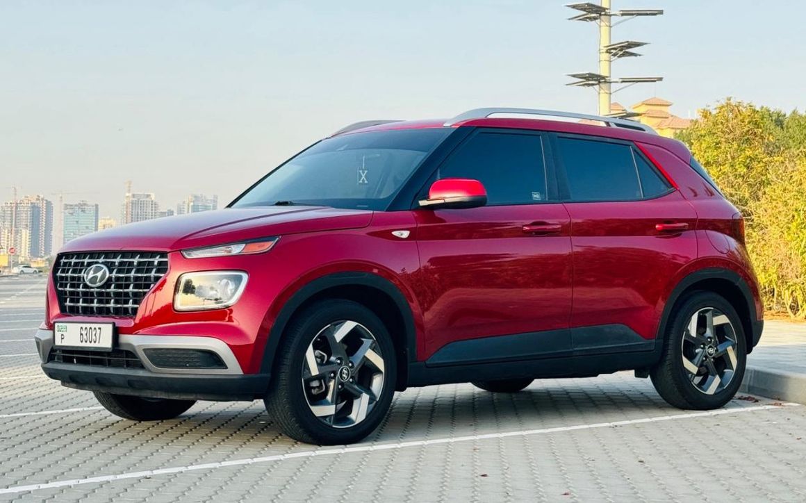 HYUNDAI VENUE - image 1