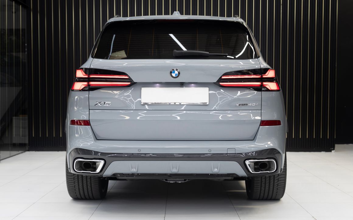BMW X5 - image 9