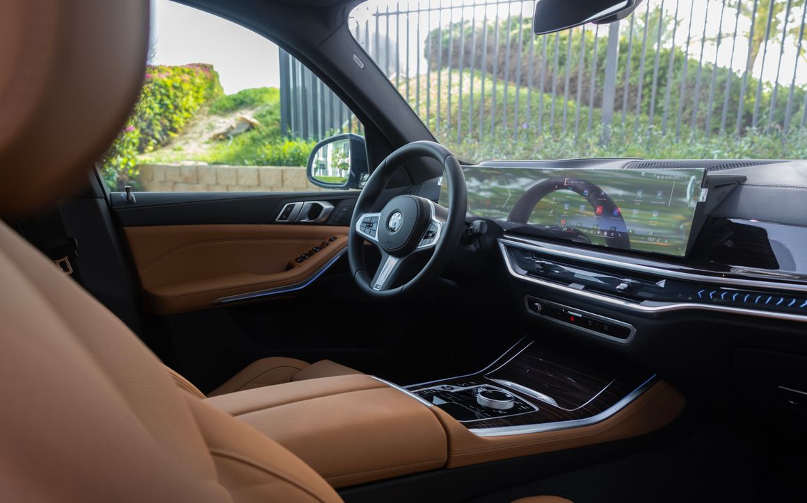 BMW X5 - image 10