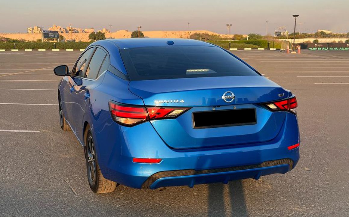 Nissan Sentra - image 7