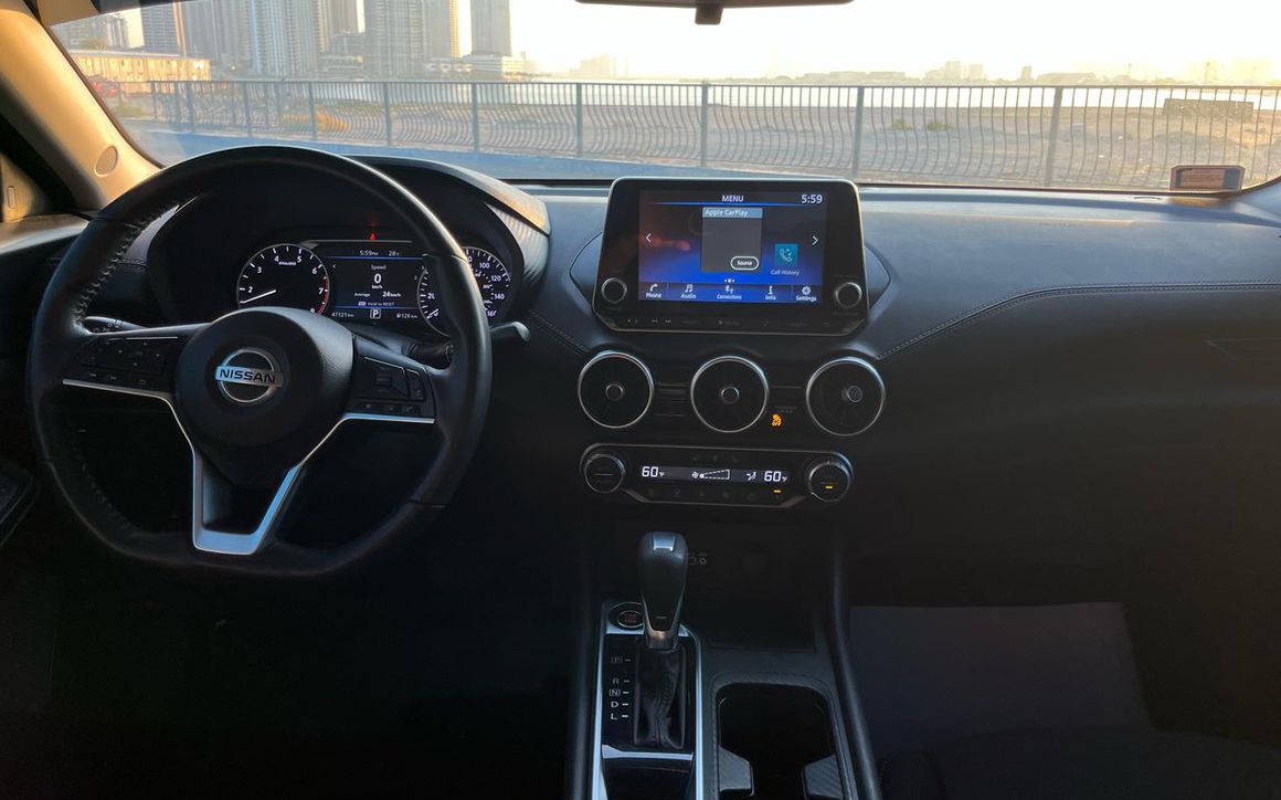 Nissan Sentra - image 13