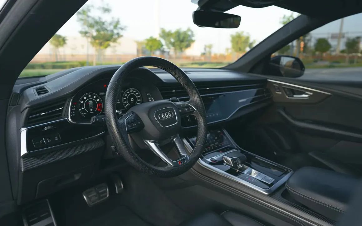 AUDI RS Q8 - image 6