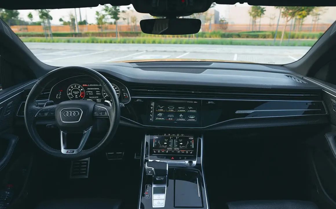 AUDI RS Q8 - image 7