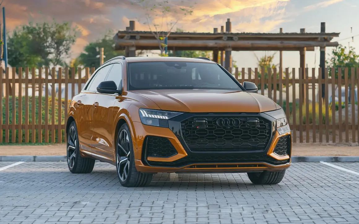 AUDI RS Q8 - image 1