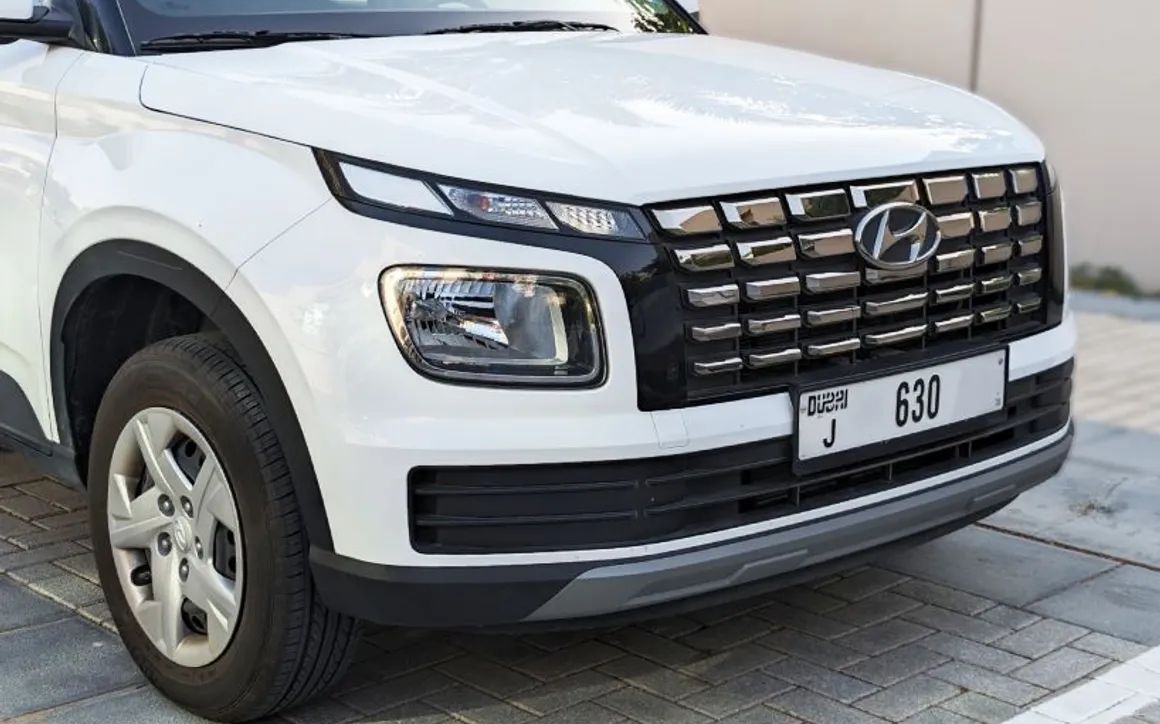 Hyundai Venue - image 6