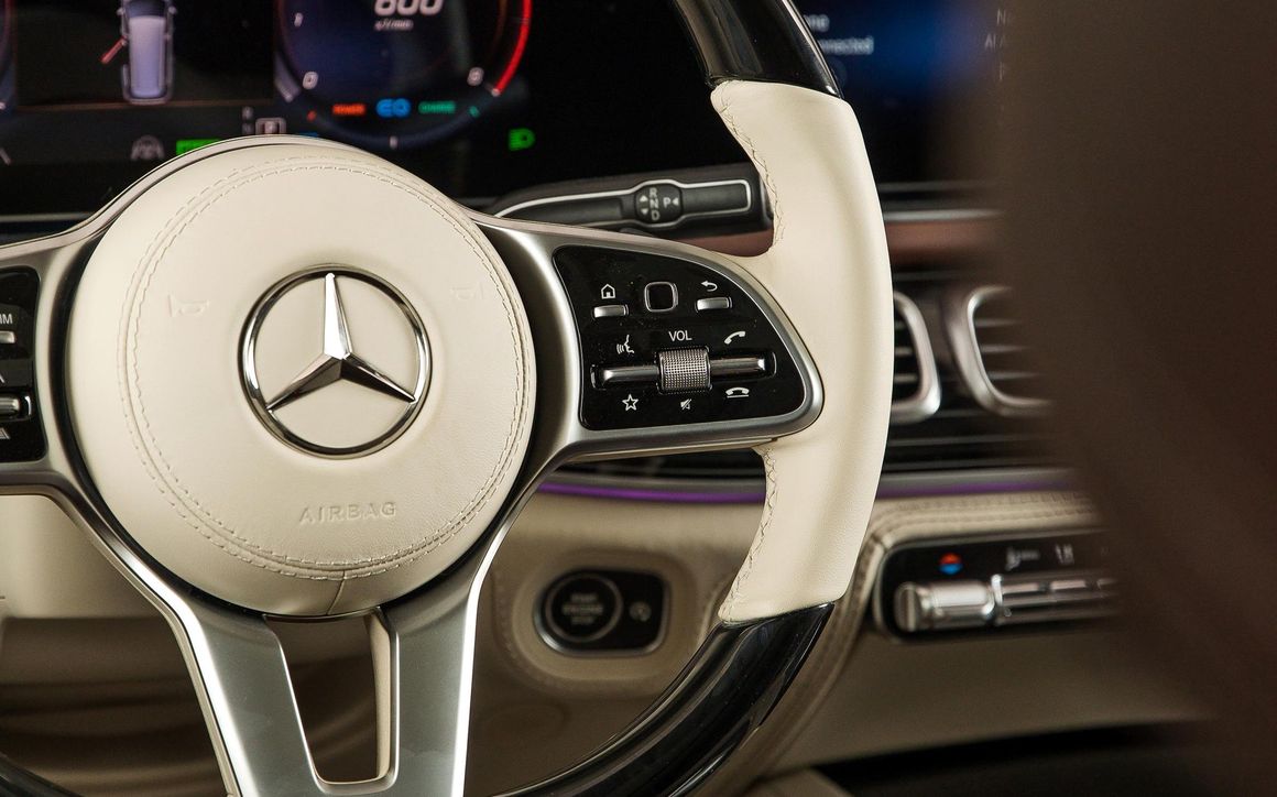 Mercedes GLS600 maybach - image 15