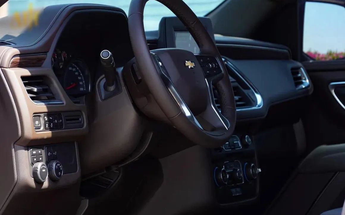 Chevrolet Tahoe - image 9