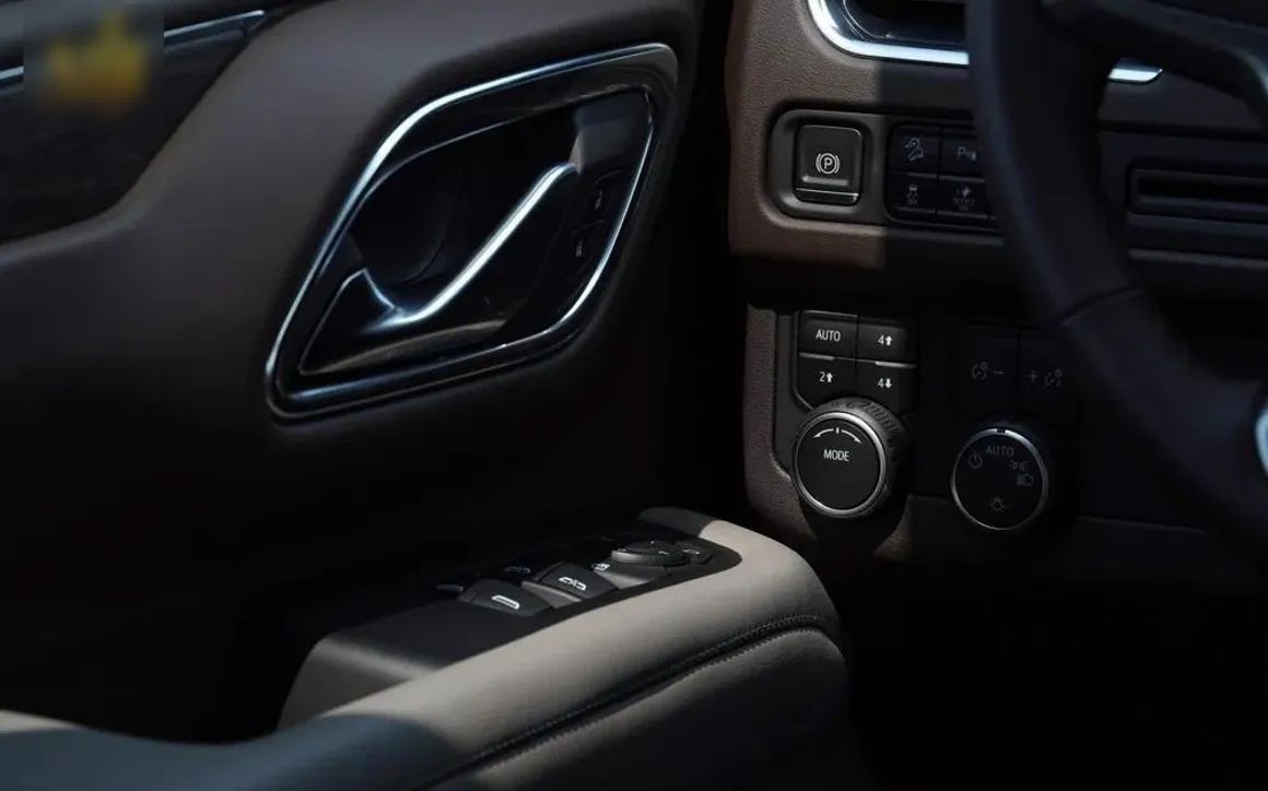 Chevrolet Tahoe - image 18