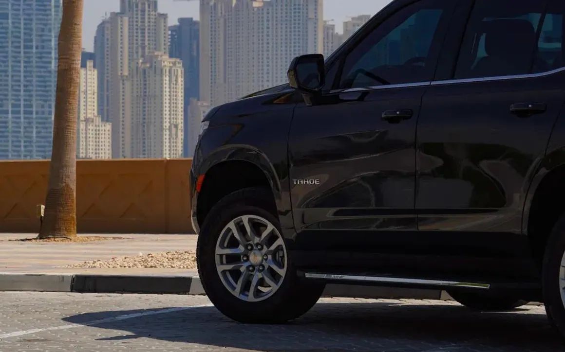 Chevrolet Tahoe - image 5