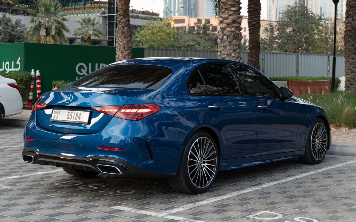 Mercedes C200 - image 6