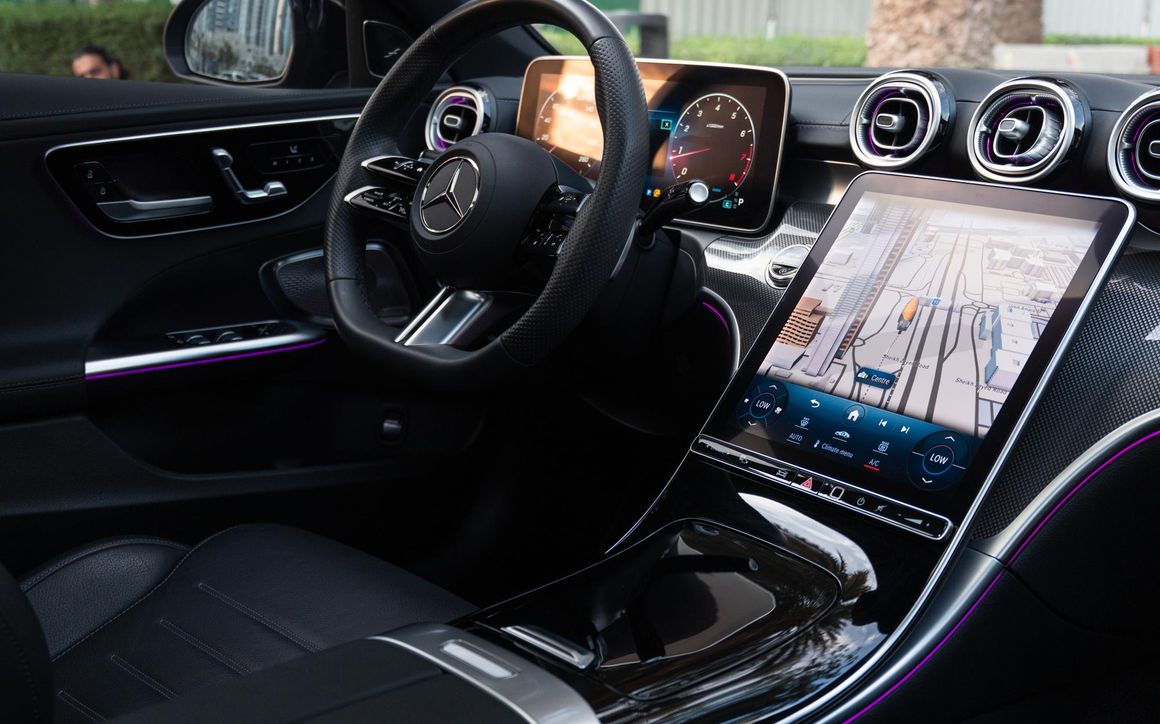 Mercedes C200 - image 9