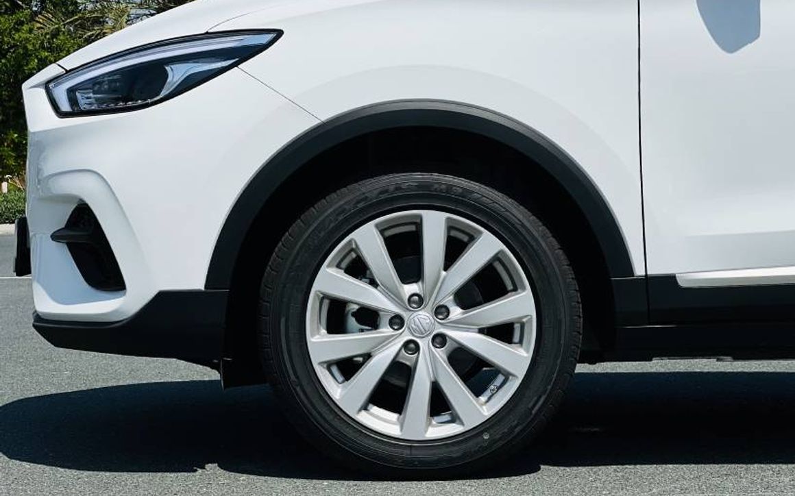 MG ZS - image 8