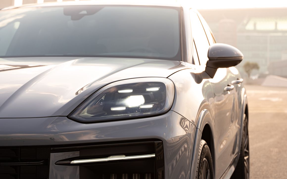 Porsche Cayenne Coupe - image 8