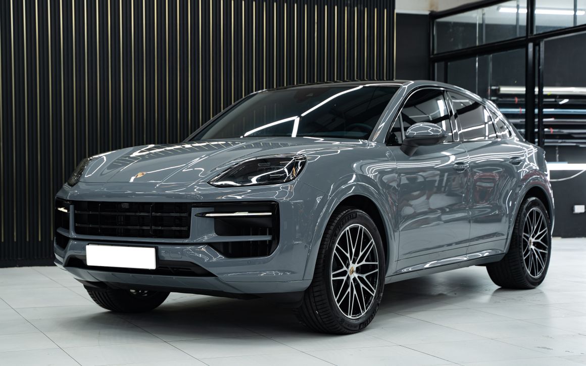 Porsche Cayenne Coupe - image 9
