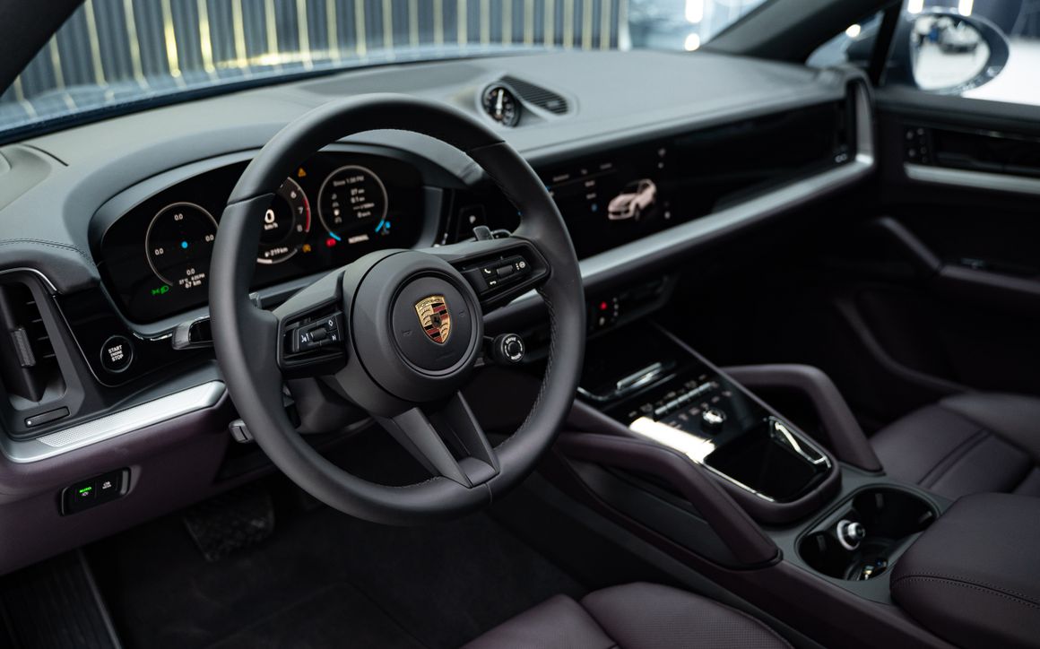 Porsche Cayenne Coupe - image 13