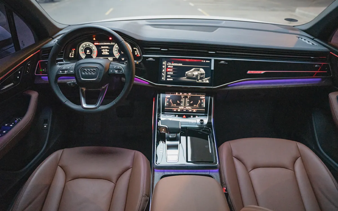 AUDI Q7 - image 7