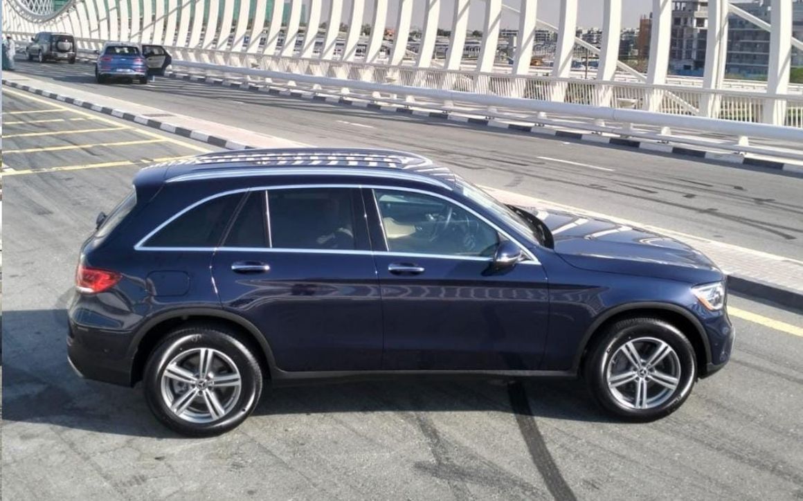 Mercedes GLC300 - image 4