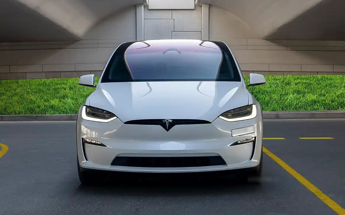 Tesla Model X - image 3