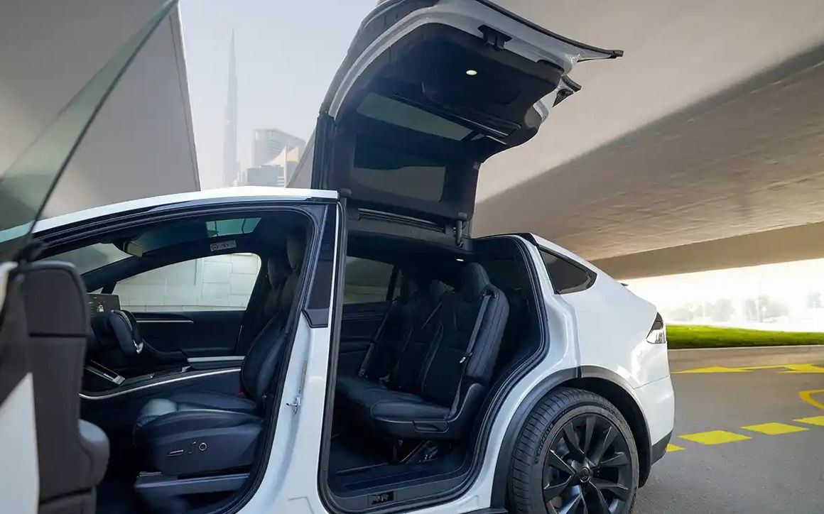 Tesla Model X - image 6