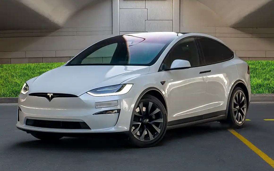 Tesla Model X - image 1
