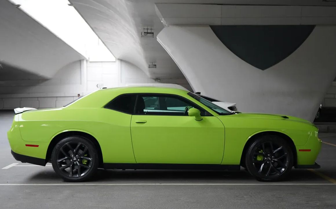 DODGE CHALLENGER - image 2