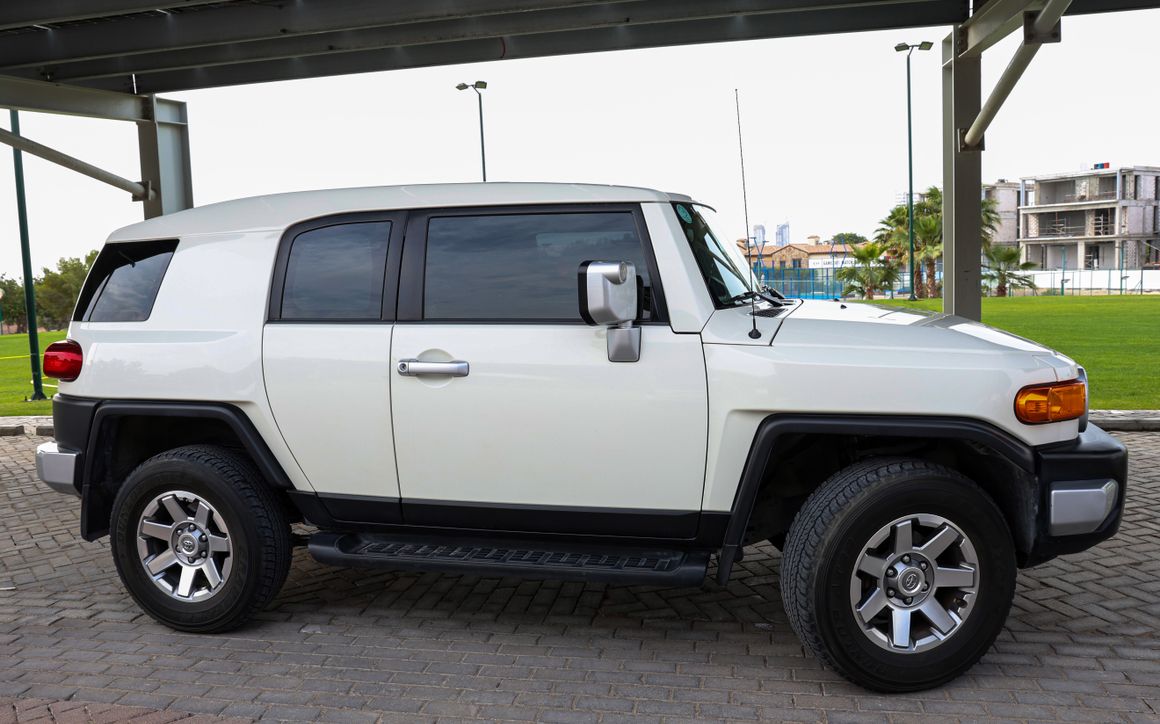 Toyota FJ Cruiser - image 7