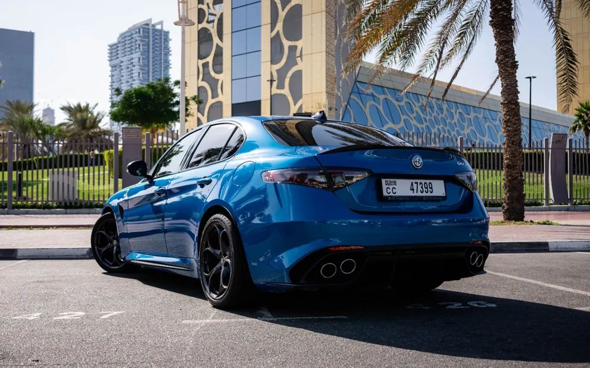 ALFA ROMEO GIULIA QUADRIFOGLIO - image 2